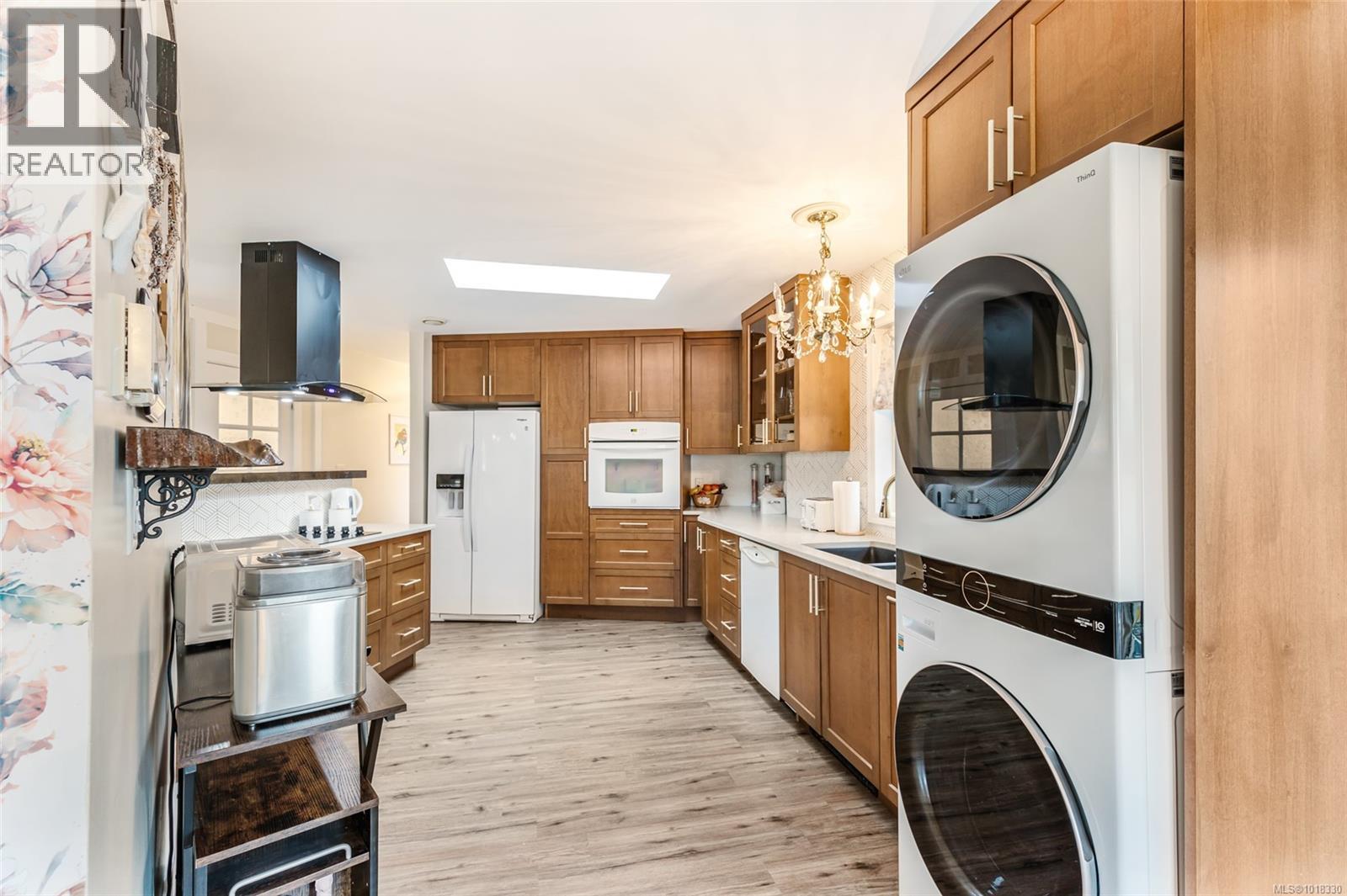 511 Panorama Pl, Parksville, British Columbia  V9P 1A4 - Photo 16 - 1018330