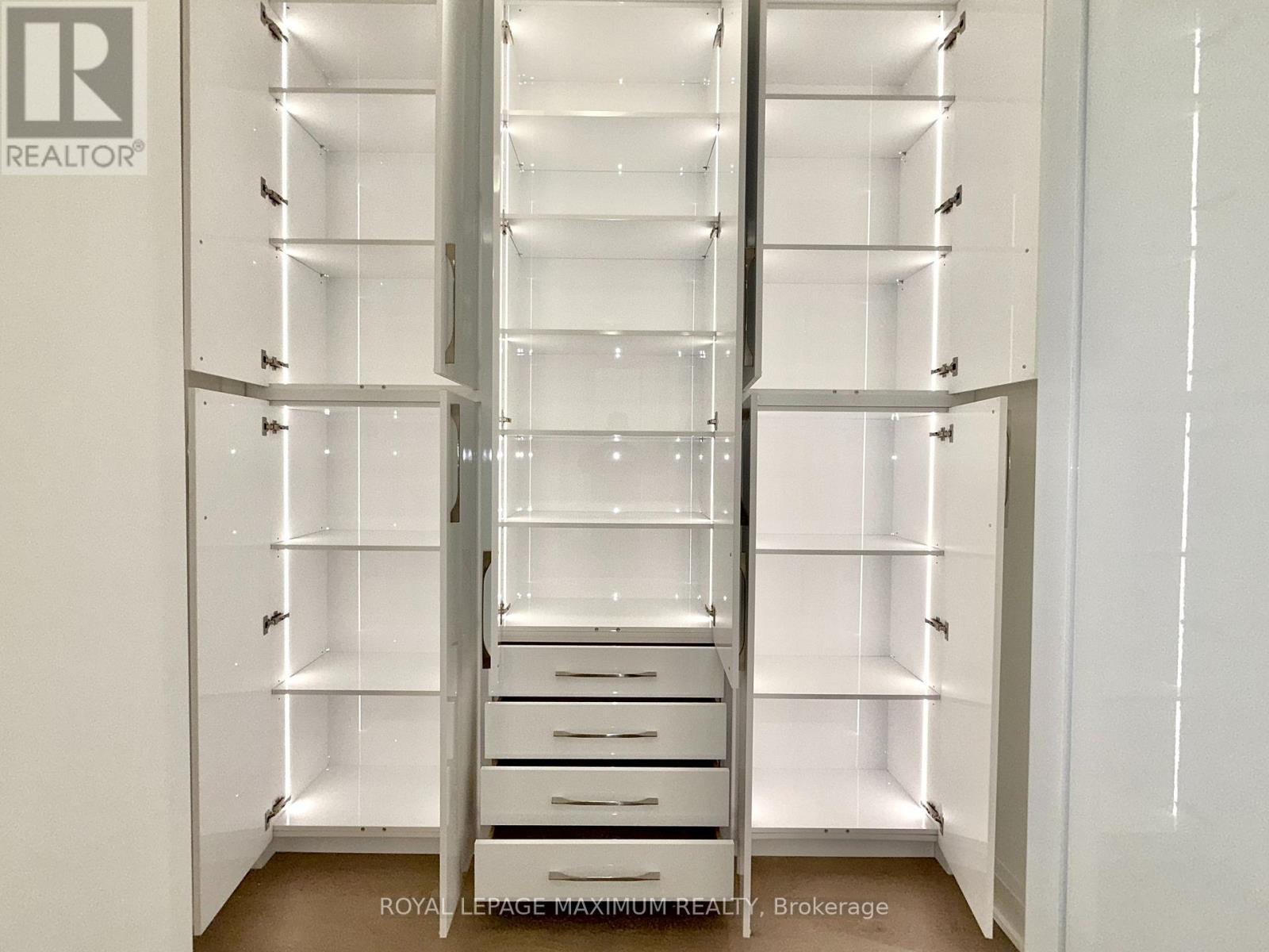 Ph 212 - 9000 Jane Street, Vaughan, Ontario  L4K 2M9 - Photo 20 - N12508424