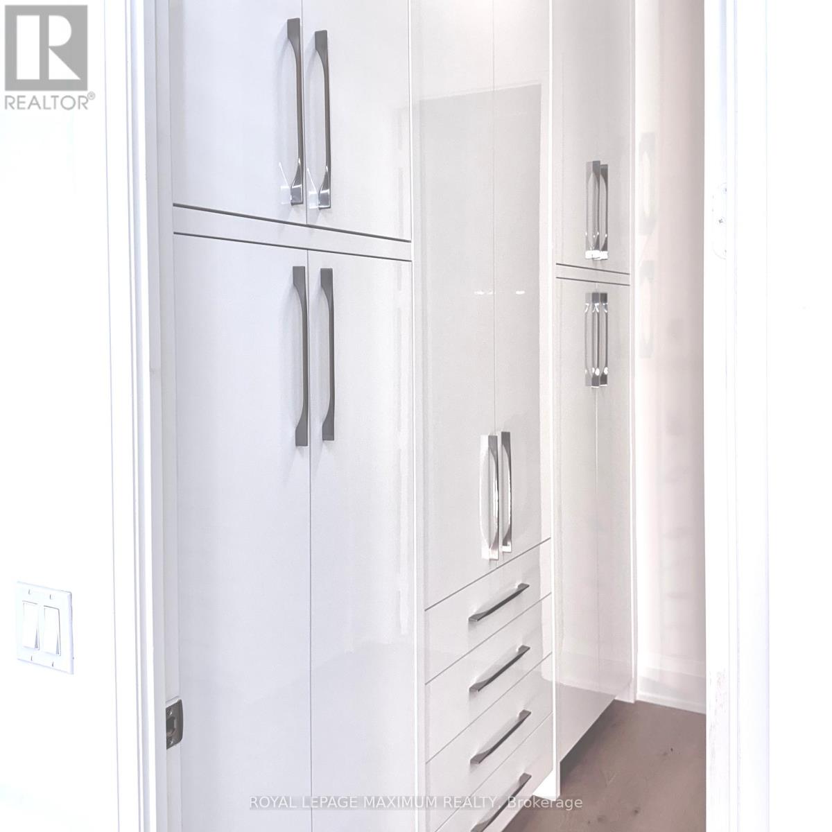 Ph 212 - 9000 Jane Street, Vaughan, Ontario  L4K 2M9 - Photo 18 - N12508424