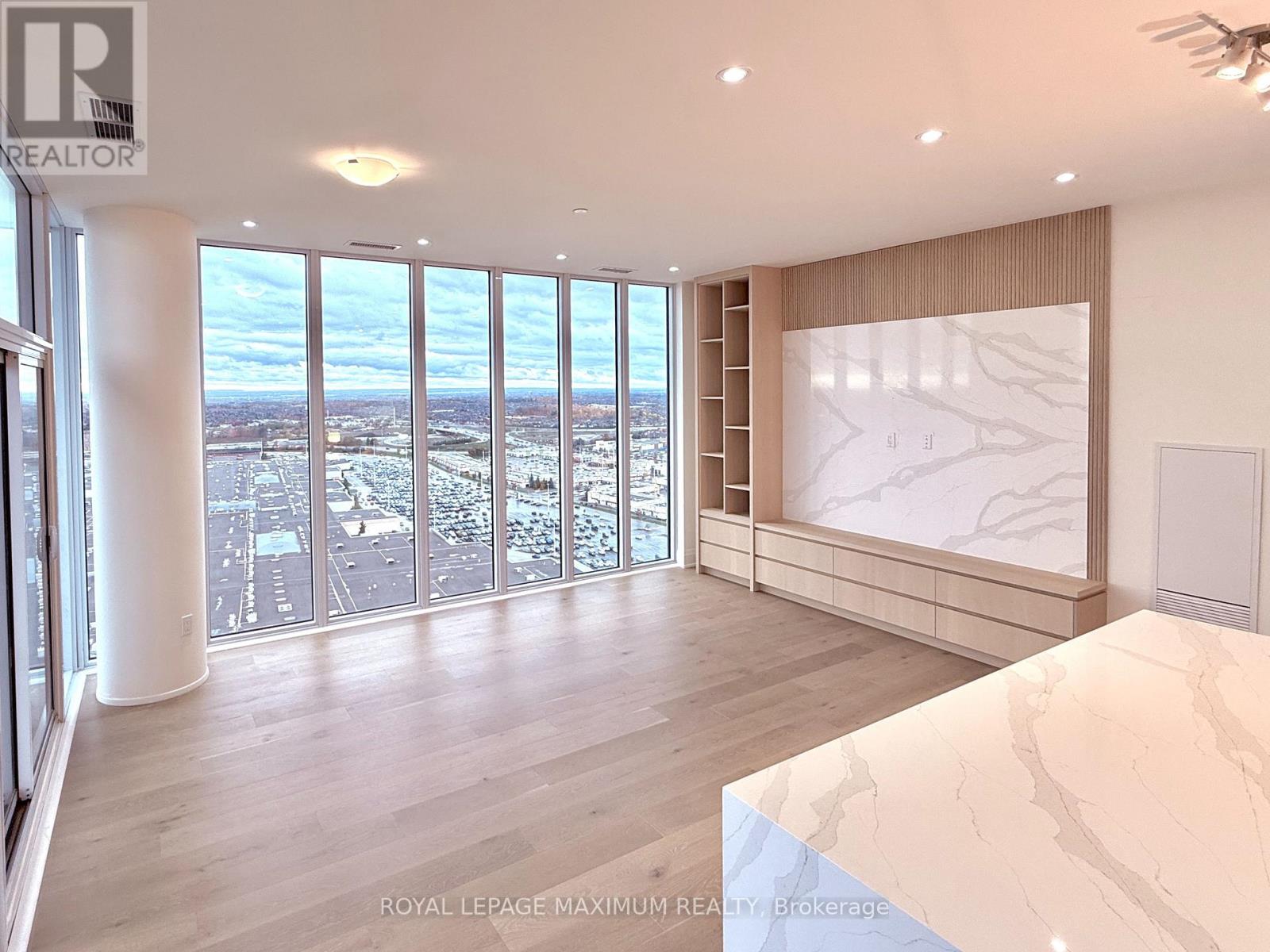 Ph 212 - 9000 Jane Street, Vaughan, Ontario  L4K 2M9 - Photo 5 - N12508424