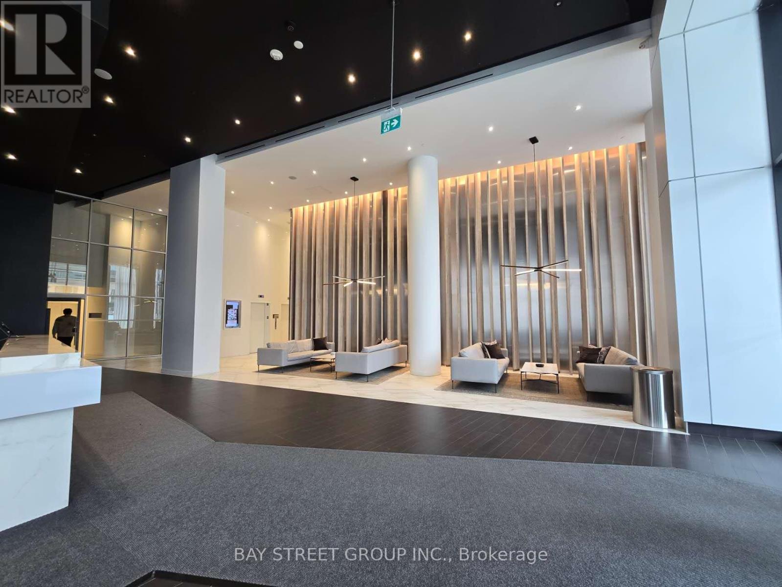 3010 - 3900 Confederation Parkway, Mississauga, Ontario L5B 0M3 - Photo 4 - W12498504