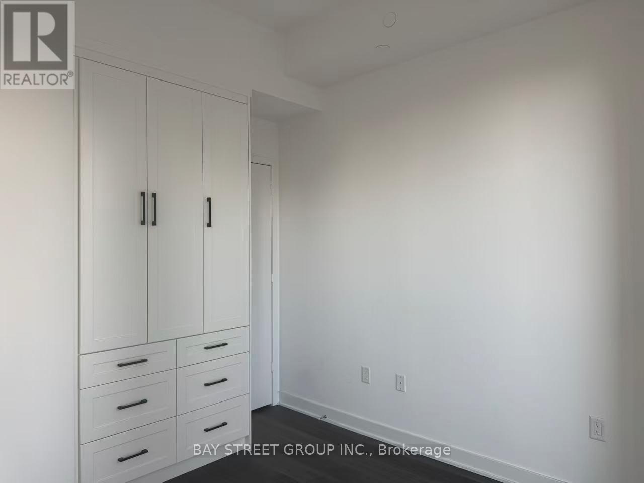 3010 - 3900 Confederation Parkway, Mississauga, Ontario L5B 0M3 - Photo 8 - W12498504