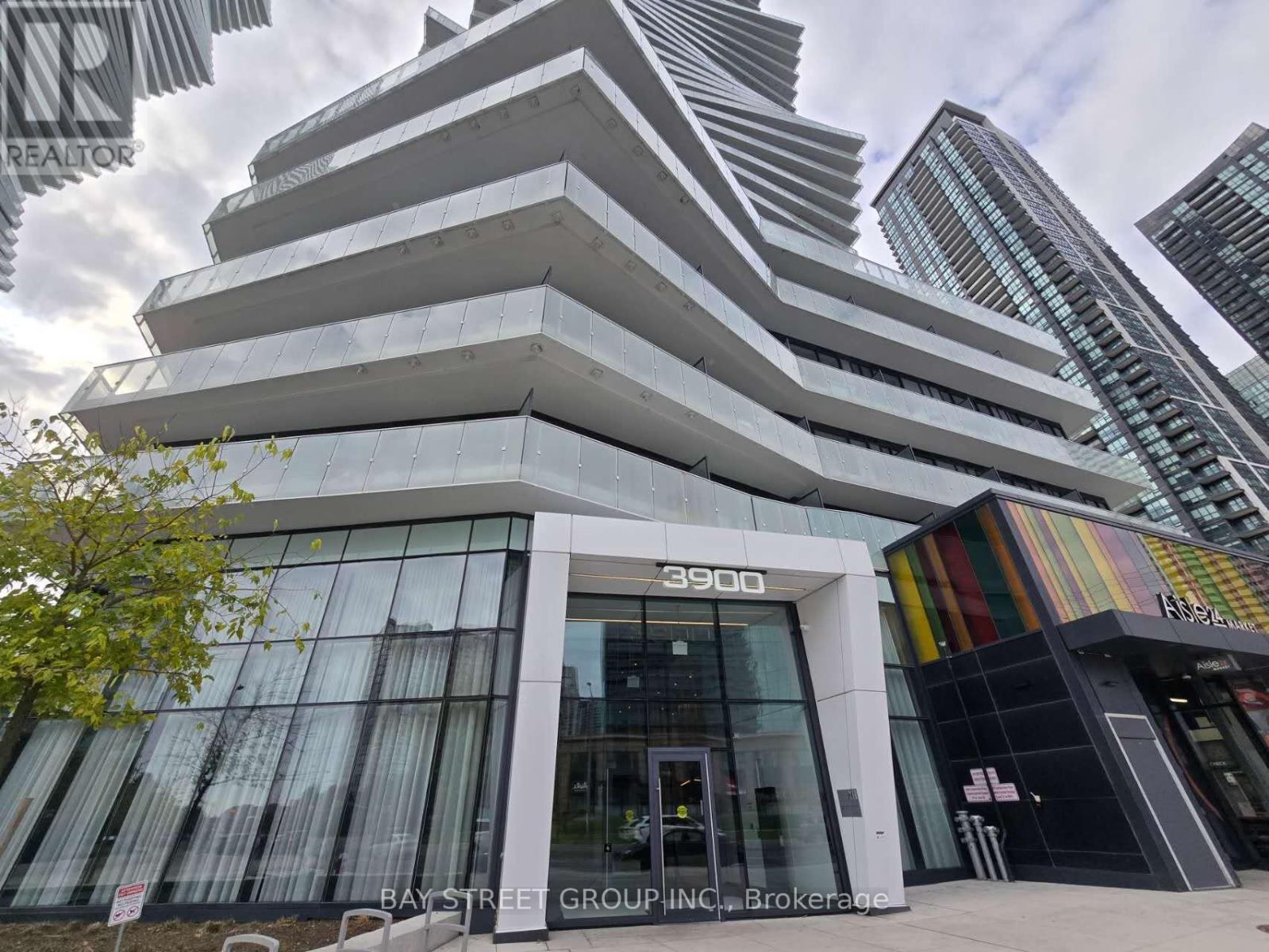 3010 - 3900 Confederation Parkway, Mississauga, Ontario L5B 0M3 - Photo 2 - W12498504