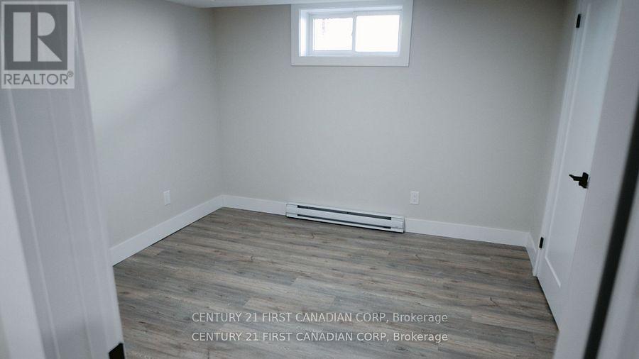 Lower - 1072 Jalna Boulevard, London South, Ontario  N6E 2J5 - Photo 10 - X12510676