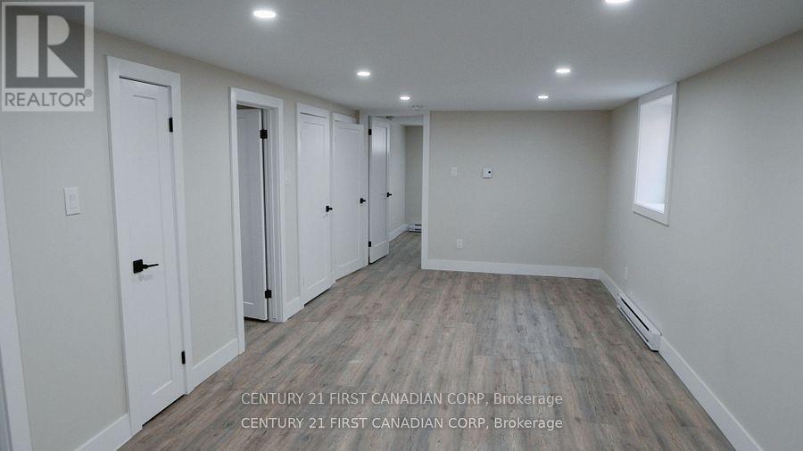 Lower - 1072 Jalna Boulevard, London South, Ontario  N6E 2J5 - Photo 11 - X12510676