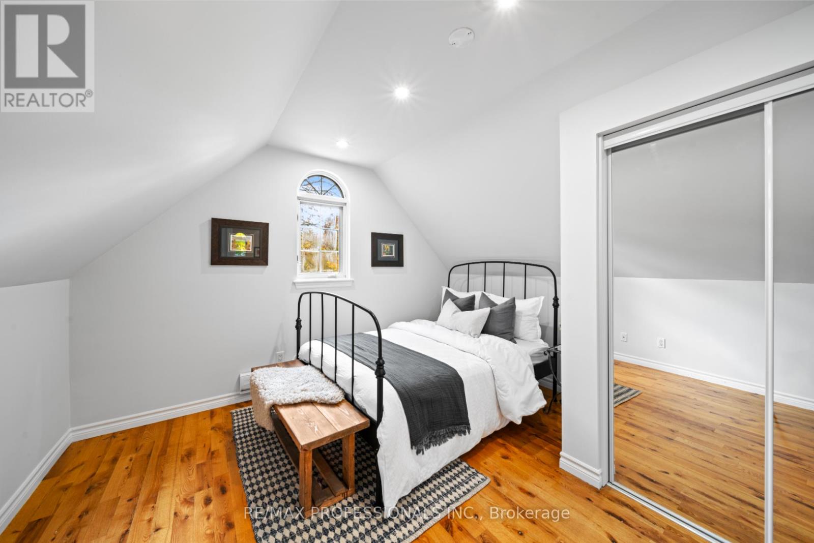 10 Ramsgate Road, Toronto, Ontario  M8V 2H2 - Photo 29 - W12510512