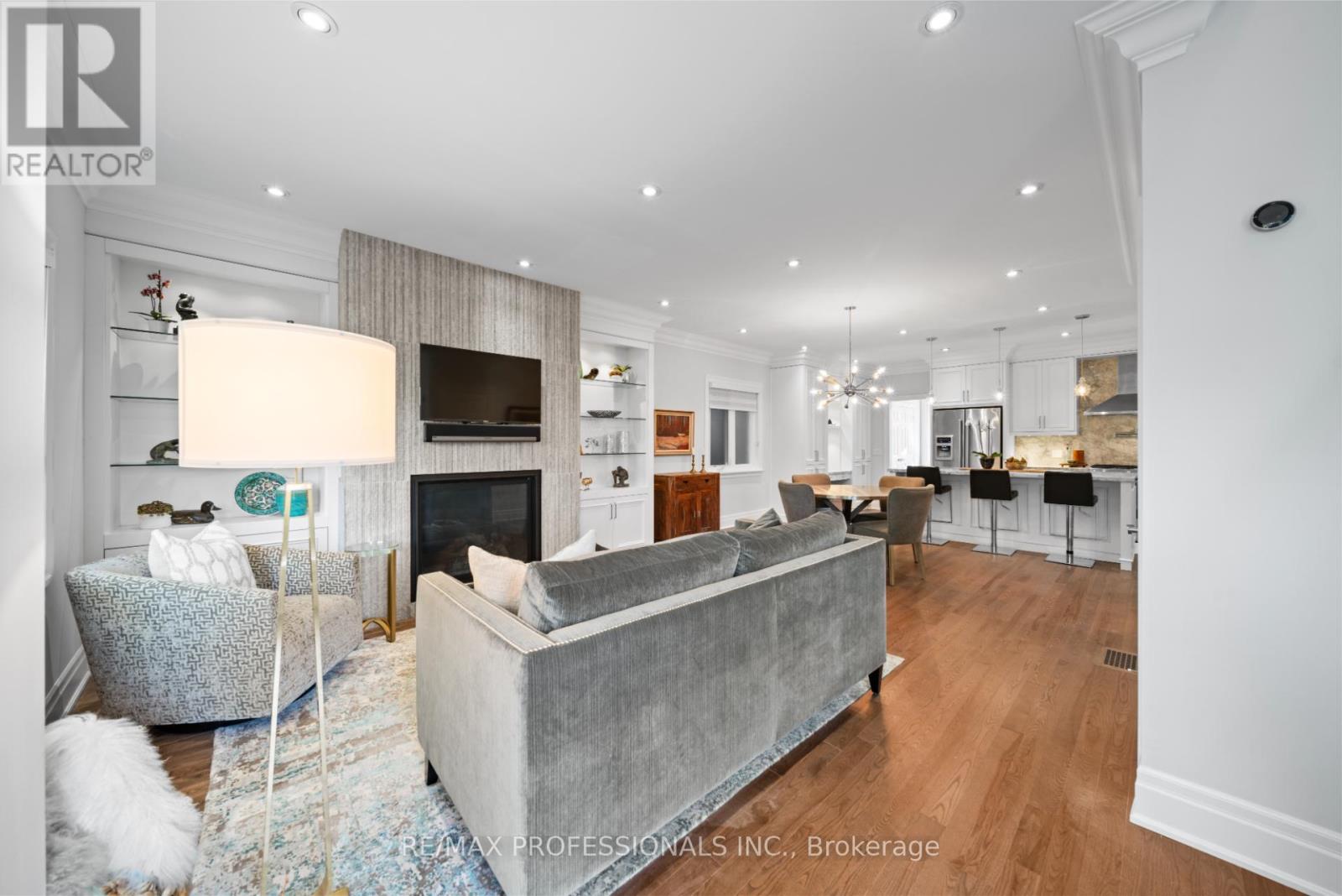 10 Ramsgate Road, Toronto, Ontario  M8V 2H2 - Photo 13 - W12510512