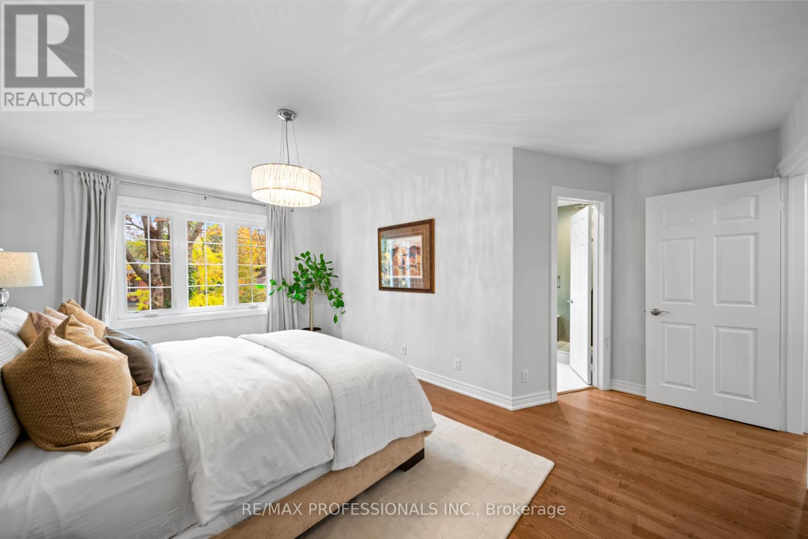 10 Ramsgate Road, Toronto, Ontario  M8V 2H2 - Photo 18 - W12510512