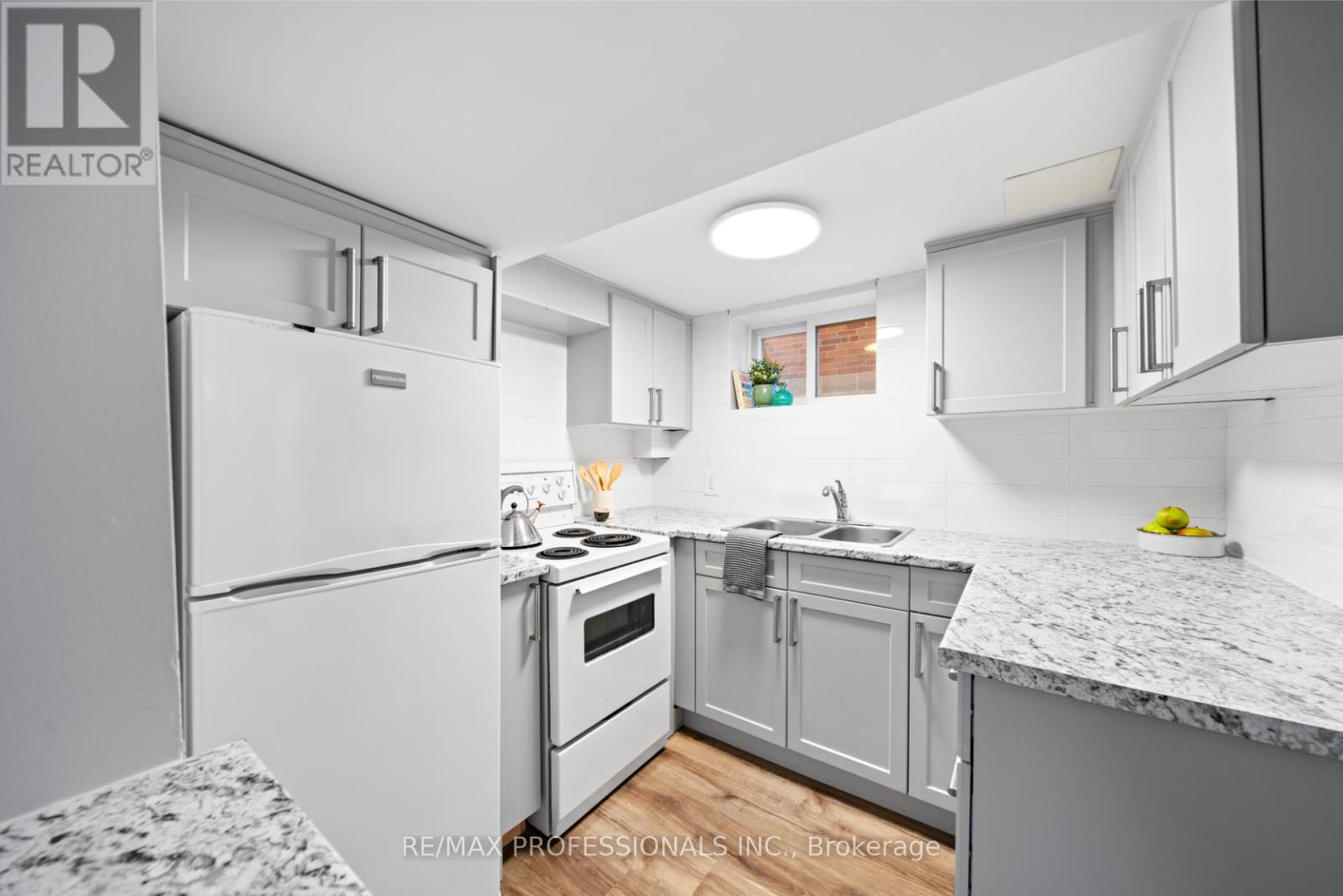 10 Ramsgate Road, Toronto, Ontario  M8V 2H2 - Photo 34 - W12510512