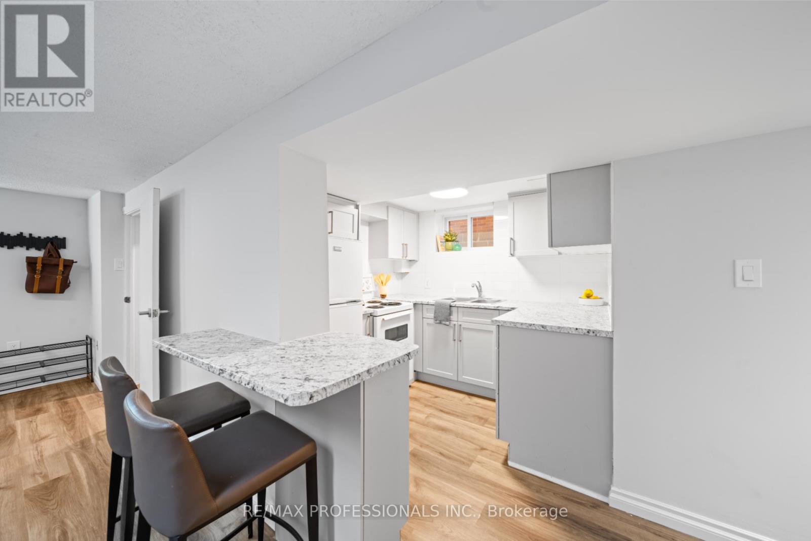 10 Ramsgate Road, Toronto, Ontario  M8V 2H2 - Photo 33 - W12510512