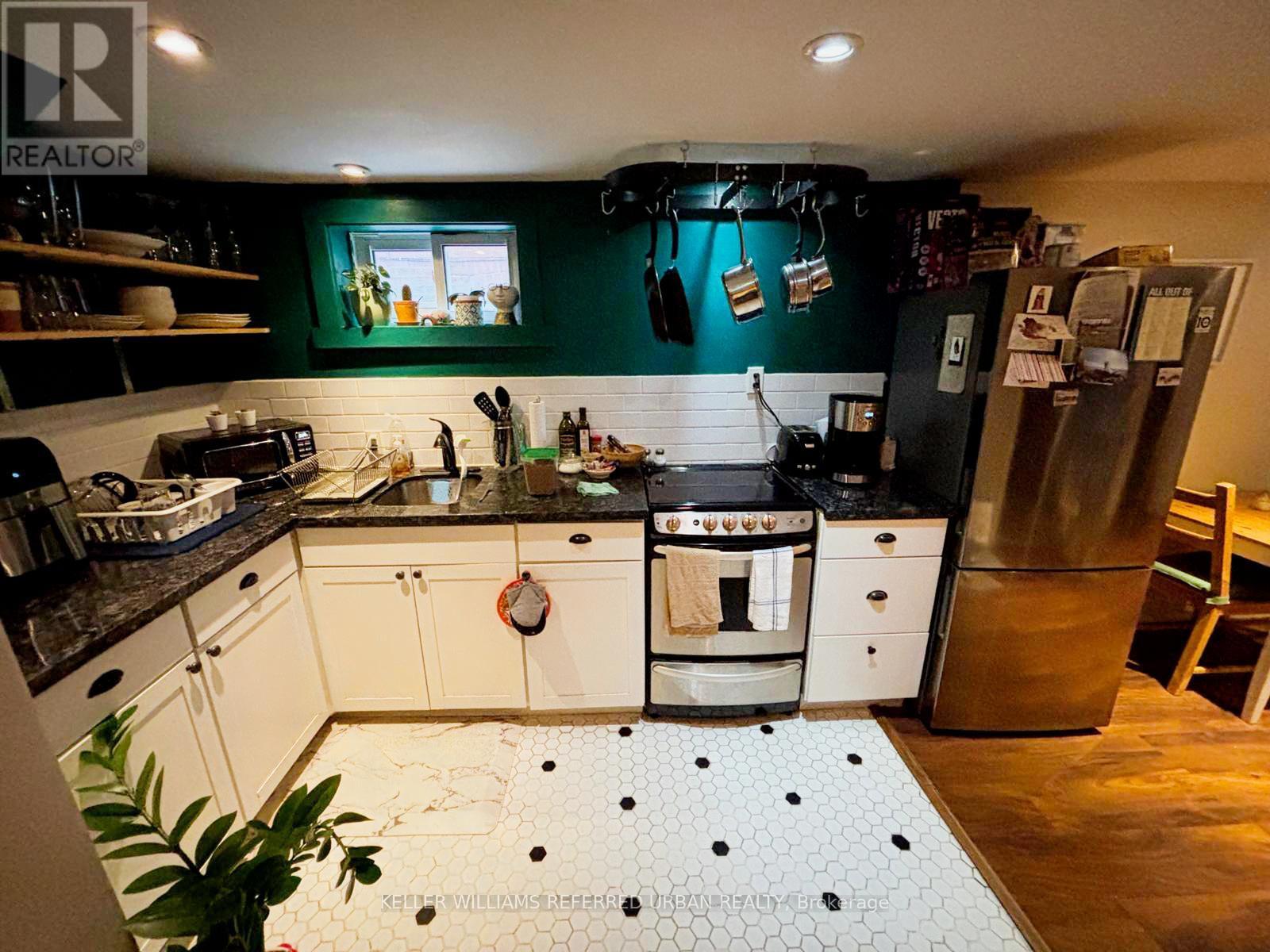 Bsmt - 95 Barker Avenue, Toronto, Ontario  M4C 2N7 - Photo 2 - E12510686