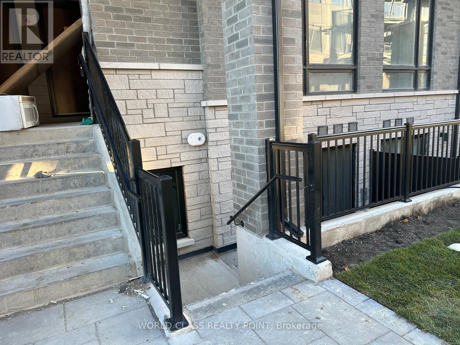 13 - 113 Marydale Avenue, Markham, Ontario  L3S 0E3 - Photo 4 - N12510632