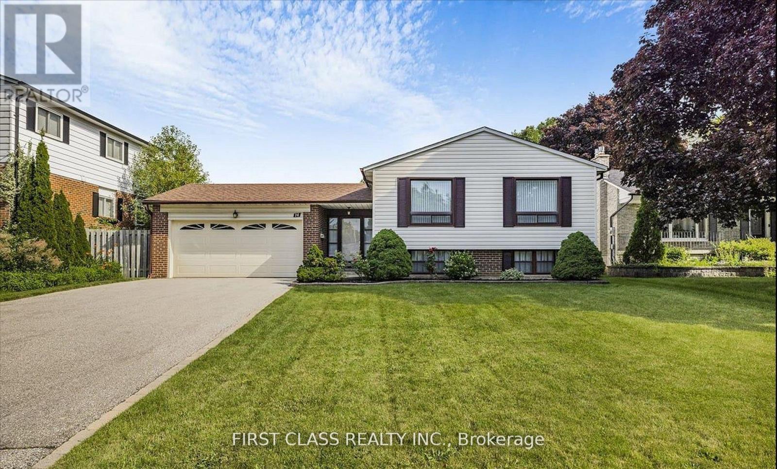 UPPER - 14 PRINGLE AVENUE, Markham, Ontario