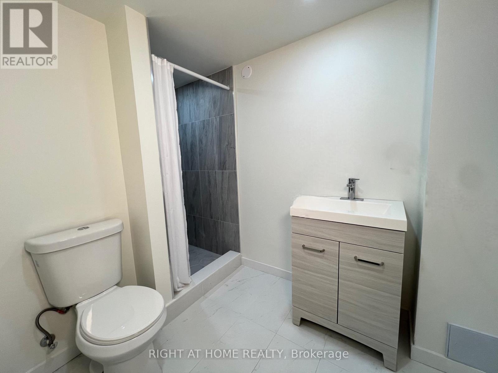 Lower 2 - 62 Mcclenny Drive, Aurora, Ontario  L4G 5N6 - Photo 9 - N12510682