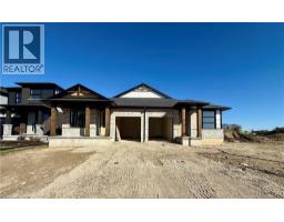 106 THACKERAY Way, Harriston, Ontario