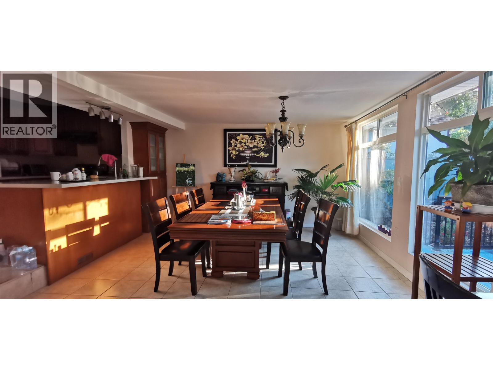 5681 Sardis Crescent, Burnaby, British Columbia V5H 3K4 - Photo 9 - R3064891