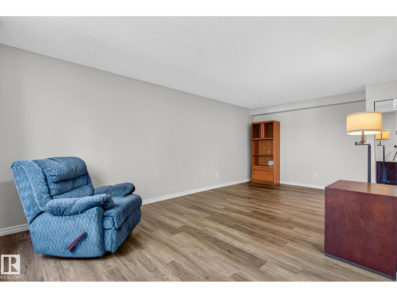 #6 10035 155 St Nw, Edmonton, Alberta T5P 2L4 - Photo 11 - E4464735