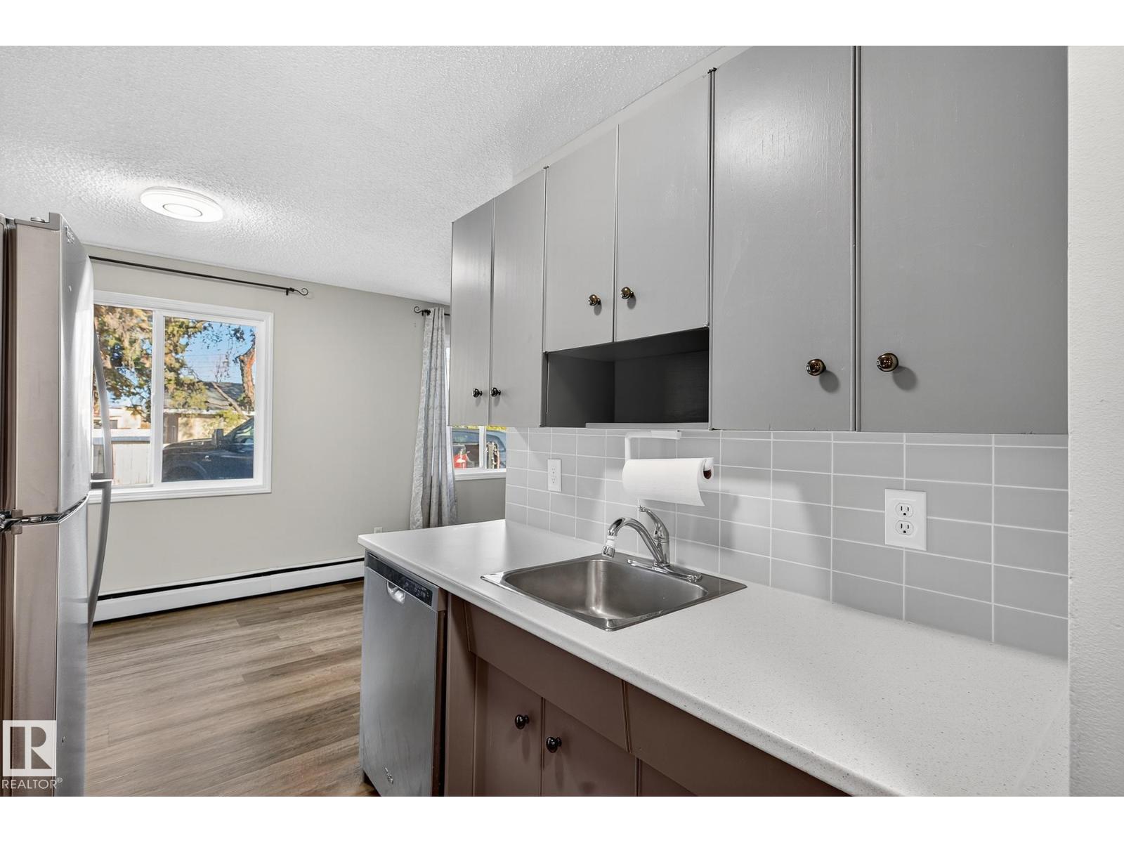 #6 10035 155 St Nw, Edmonton, Alberta T5P 2L4 - Photo 5 - E4464735