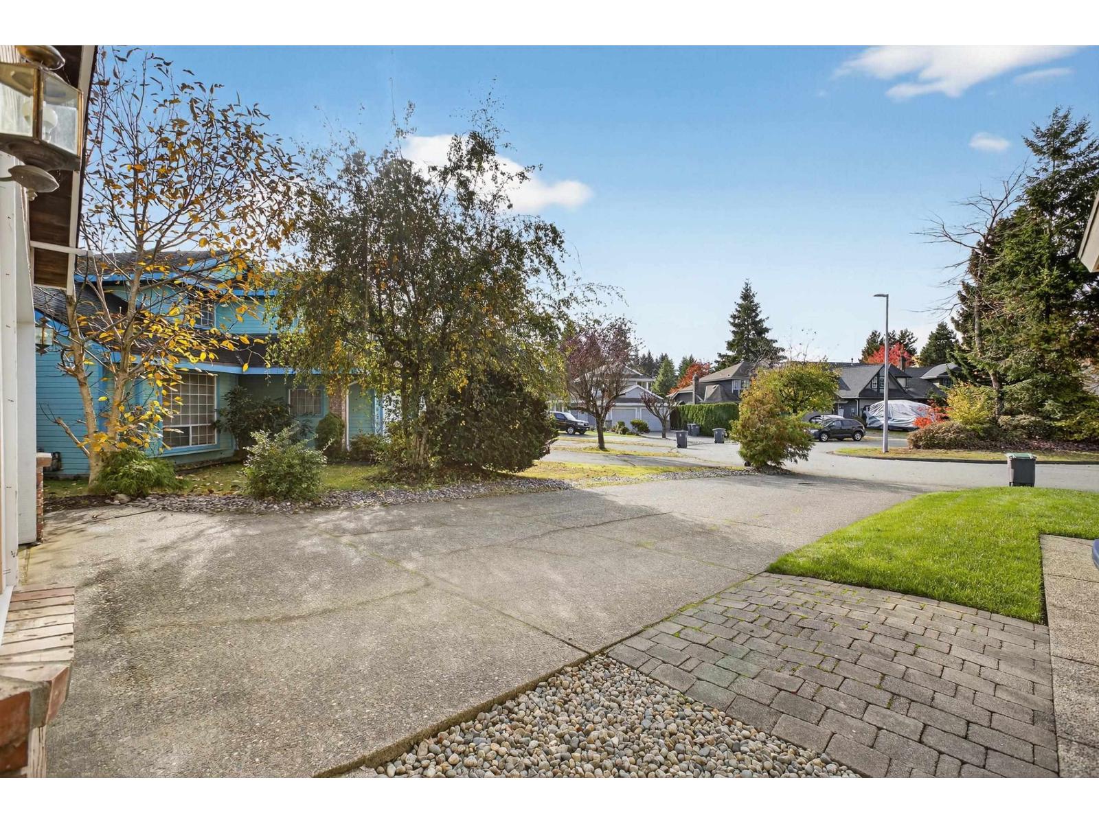 10512 Woodglen Place, Surrey, British Columbia  V4N 1V3 - Photo 3 - R3063773