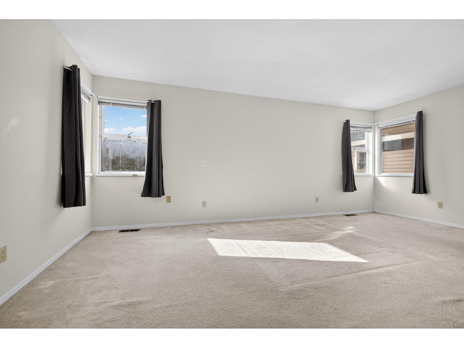 10512 Woodglen Place, Surrey, British Columbia  V4N 1V3 - Photo 19 - R3063773