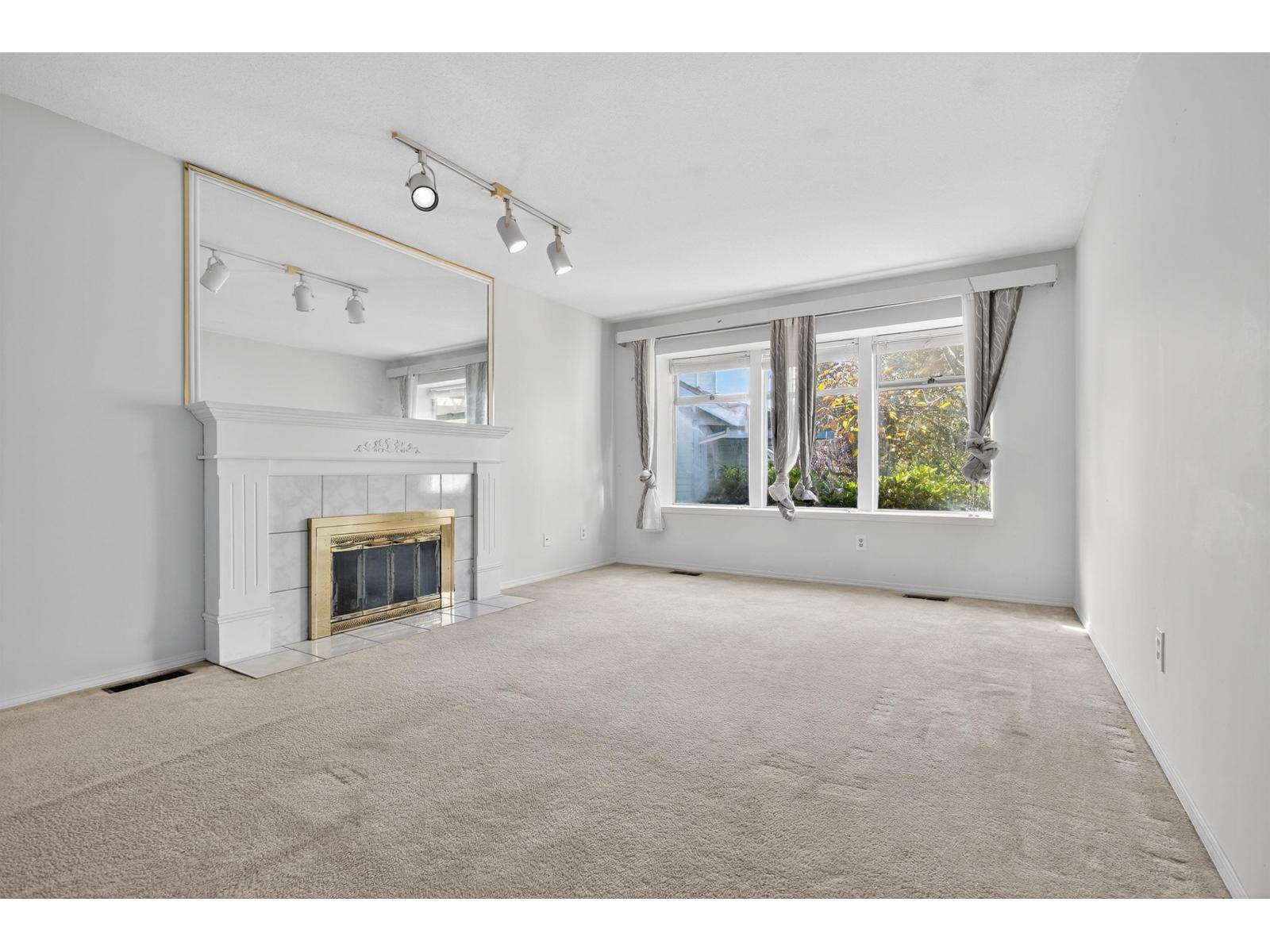 10512 Woodglen Place, Surrey, British Columbia  V4N 1V3 - Photo 10 - R3063773