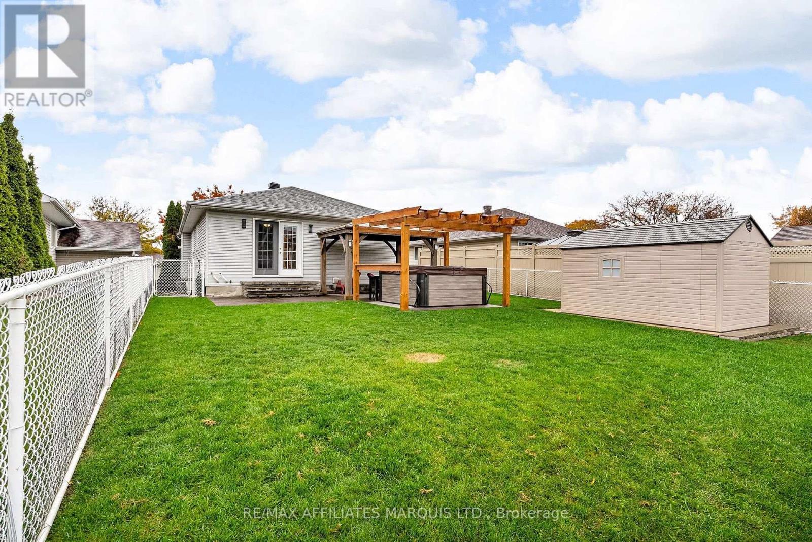 296 Northwoods Crescent, Cornwall, Ontario K6H 7M5 - Photo 32 - X12510706