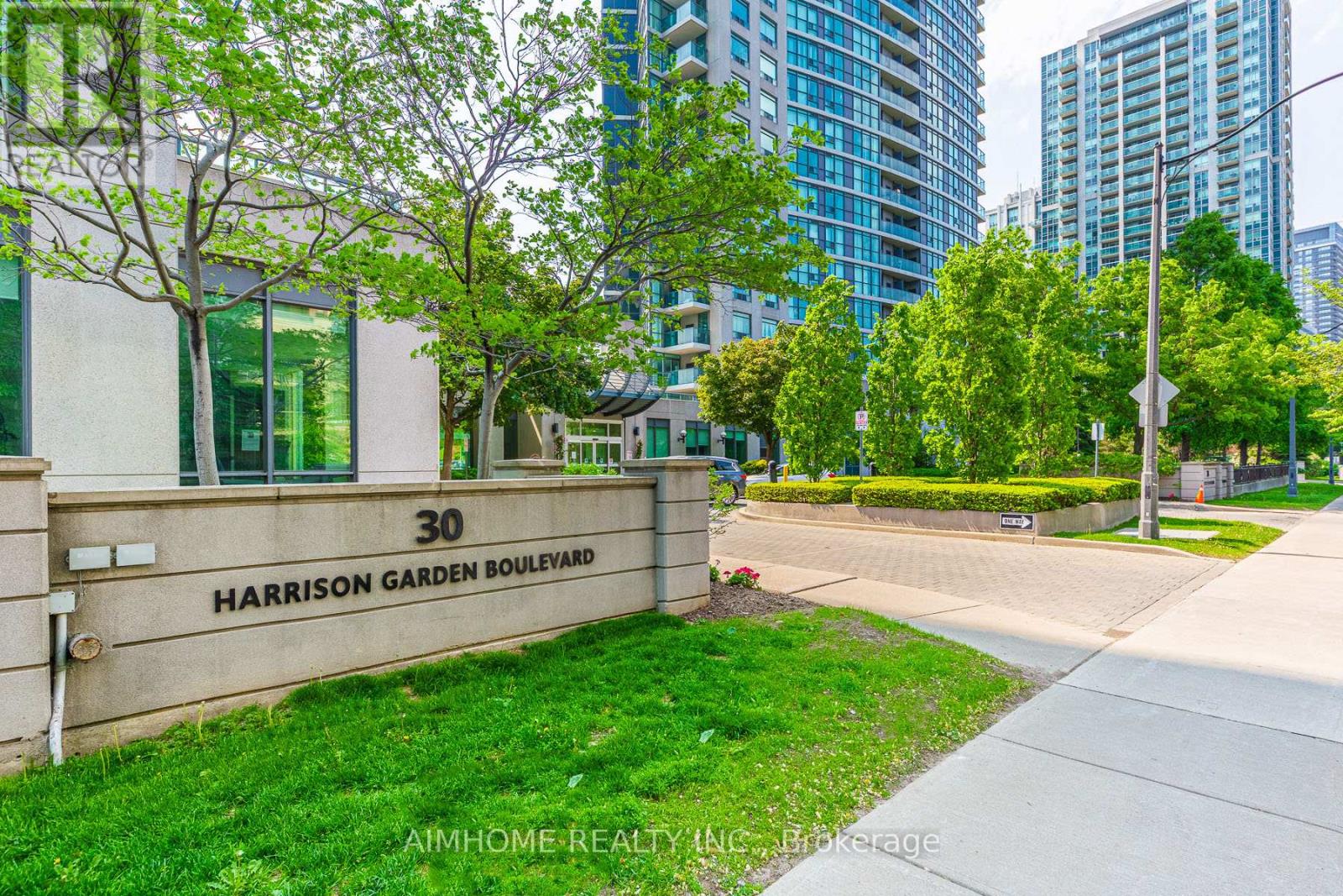 1106 - 30 Harrison Garden Boulevard, Toronto, Ontario  M2N 7A9 - Photo 2 - C12510704