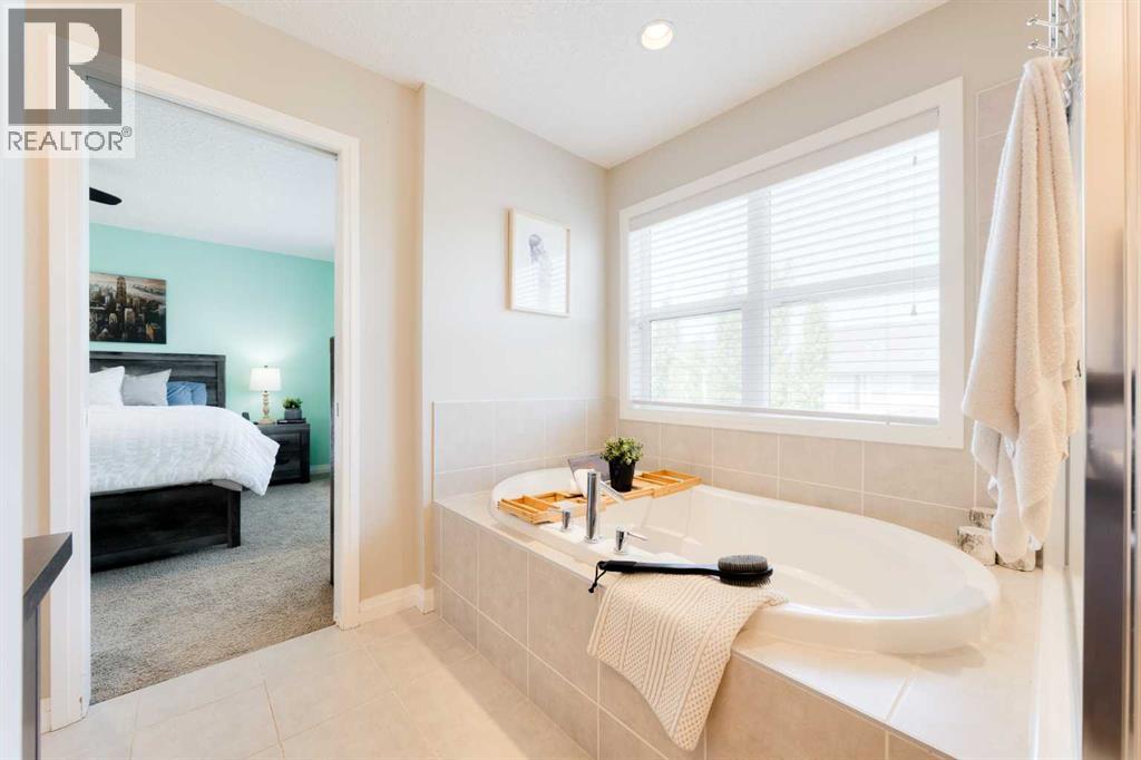 49 Sunset Manor, Cochrane, Alberta  T4C 0N3 - Photo 10 - A2261620