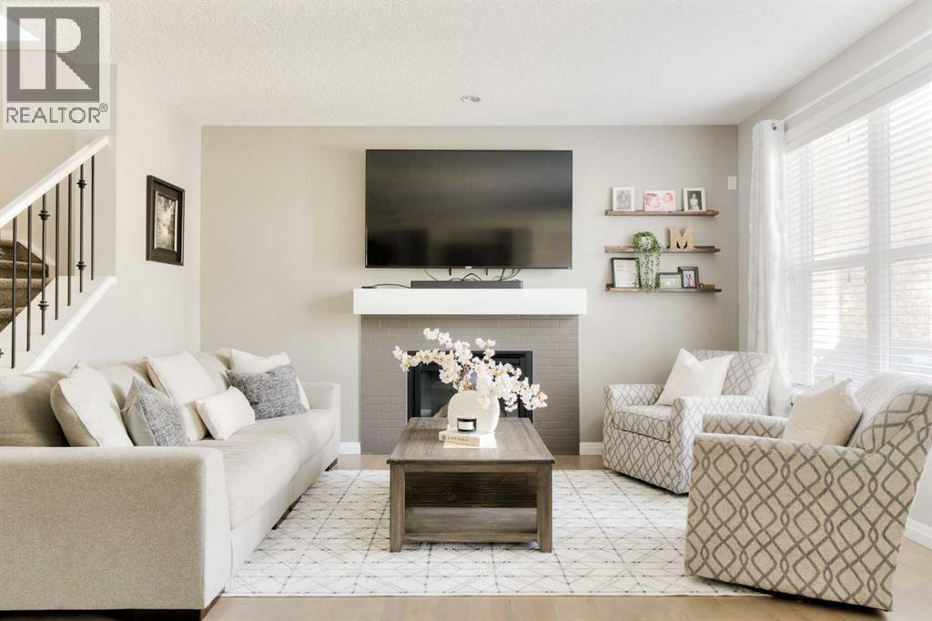 49 Sunset Manor, Cochrane, Alberta  T4C 0N3 - Photo 3 - A2261620