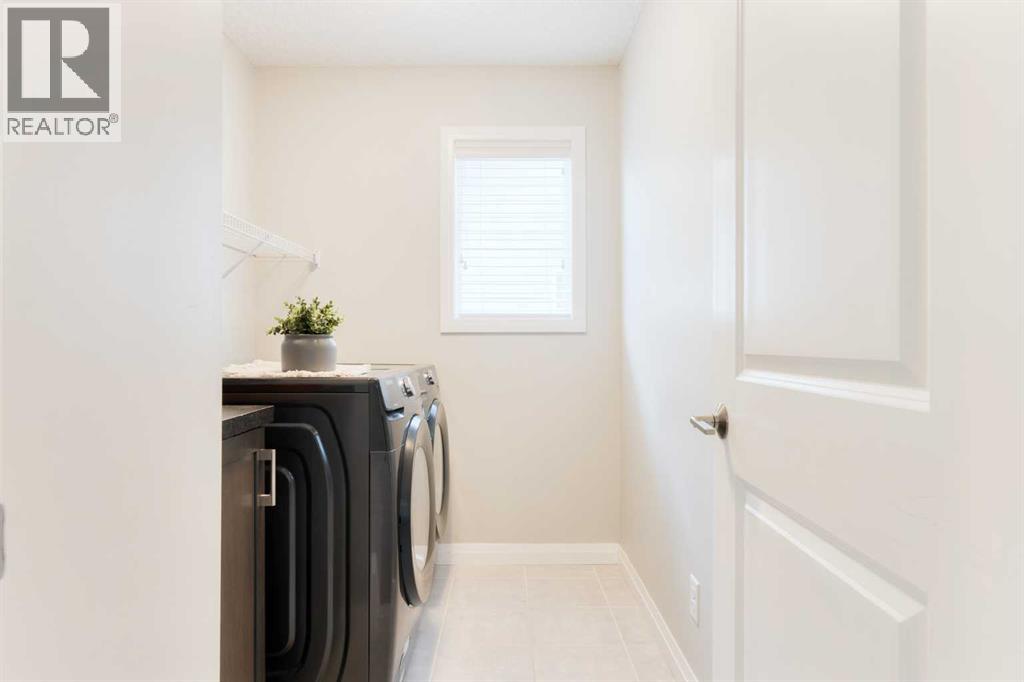 49 Sunset Manor, Cochrane, Alberta  T4C 0N3 - Photo 18 - A2261620