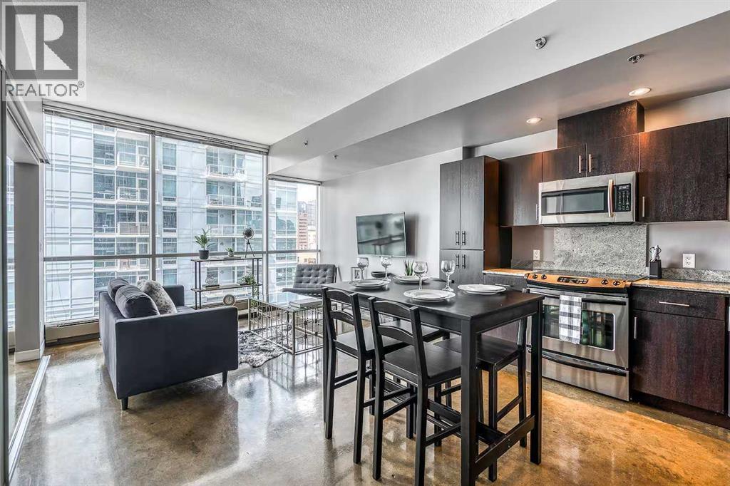 907, 135 13 Avenue Sw, Calgary, Alberta  T2R 0W8 - Photo 2 - A2268553