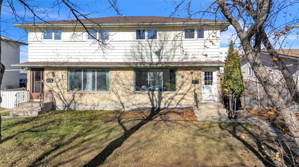 9 Maevista Place, Winnipeg, Manitoba  R2P 0L8 - Photo 0 - 202527878