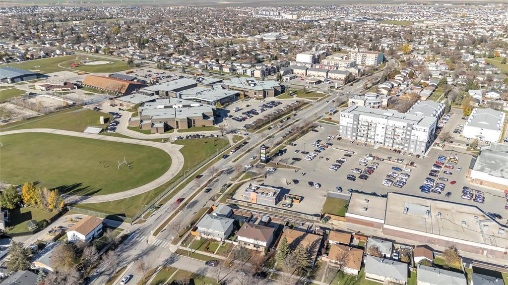 9 Maevista Place, Winnipeg, Manitoba  R2P 0L8 - Photo 21 - 202527878