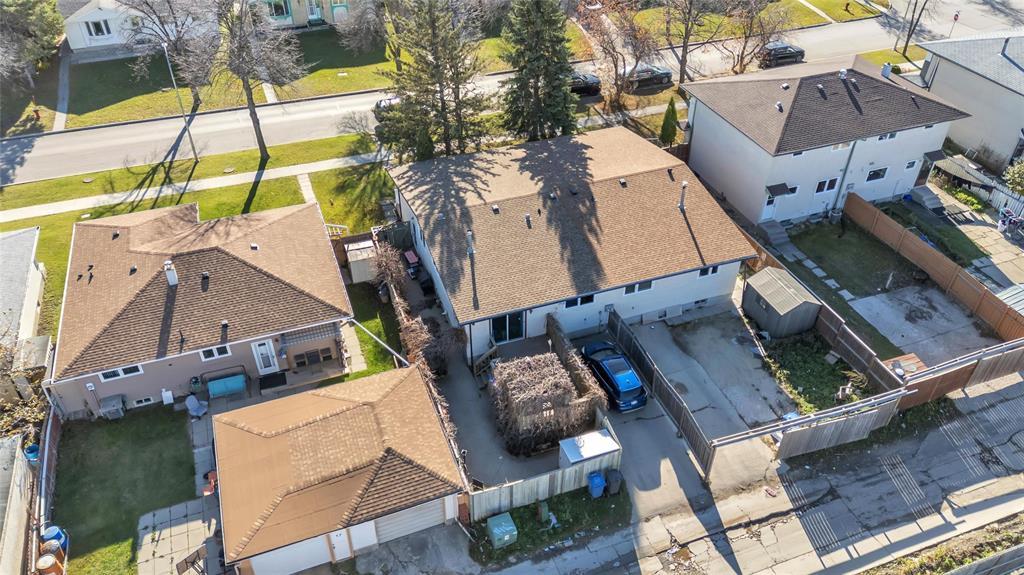 9 Maevista Place, Winnipeg, Manitoba  R2P 0L8 - Photo 23 - 202527878