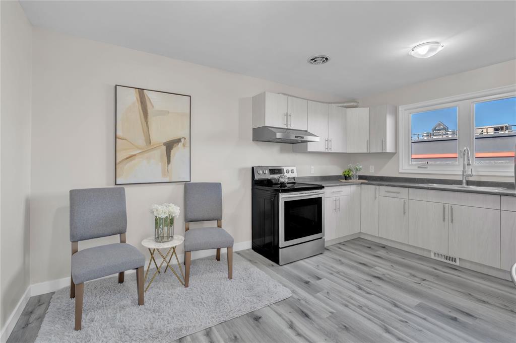 9 Maevista Place, Winnipeg, Manitoba  R2P 0L8 - Photo 4 - 202527878