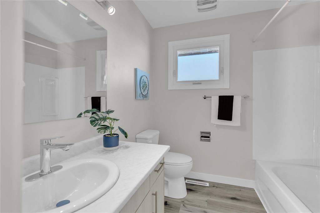 9 Maevista Place, Winnipeg, Manitoba  R2P 0L8 - Photo 7 - 202527878