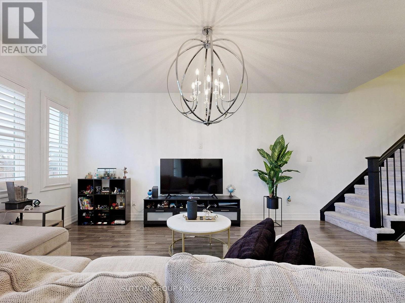 119 Wagner Crescent, Essa, Ontario  L0M 1B6 - Photo 9 - N12455530