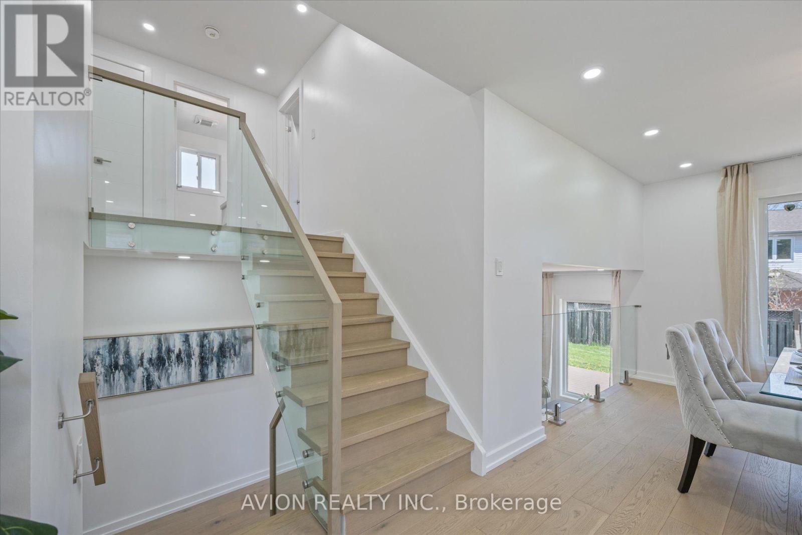 1397 Highgate Court, Oakville, Ontario  L6H 2V4 - Photo 14 - W12510698