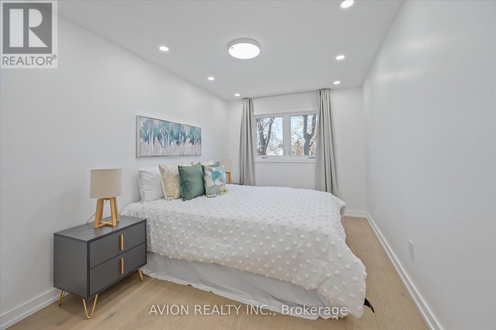 1397 Highgate Court, Oakville, Ontario  L6H 2V4 - Photo 19 - W12510698