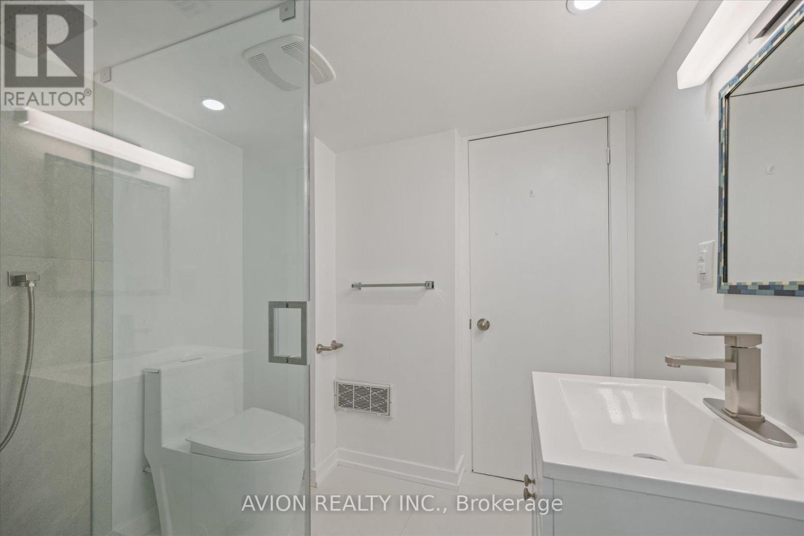 1397 Highgate Court, Oakville, Ontario  L6H 2V4 - Photo 29 - W12510698