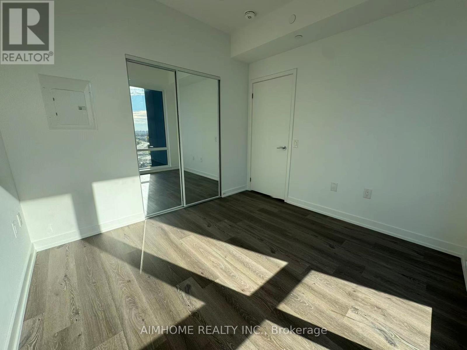 1209 - 395 Square One Drive, Mississauga, Ontario  L5B 0P6 - Photo 12 - W12510702