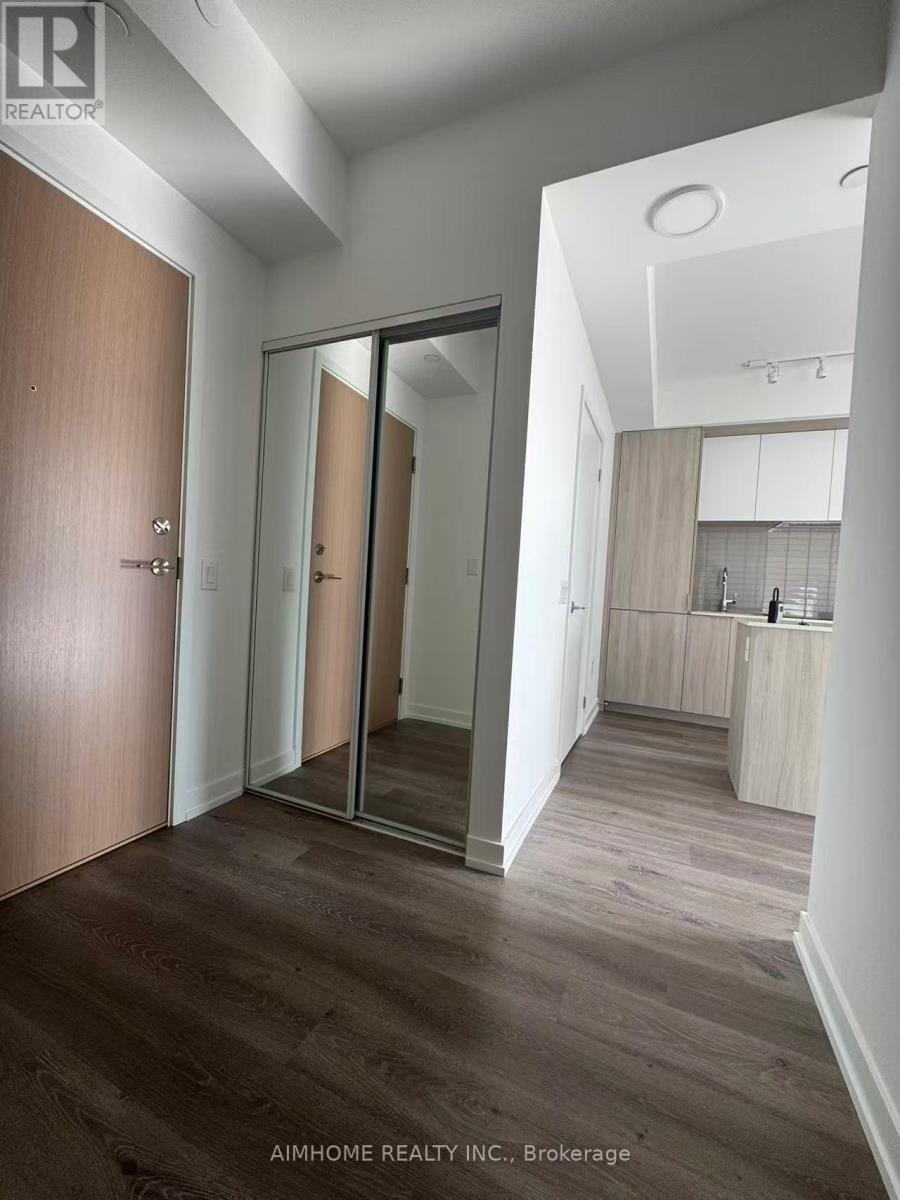 1209 - 395 Square One Drive, Mississauga, Ontario  L5B 0P6 - Photo 2 - W12510702