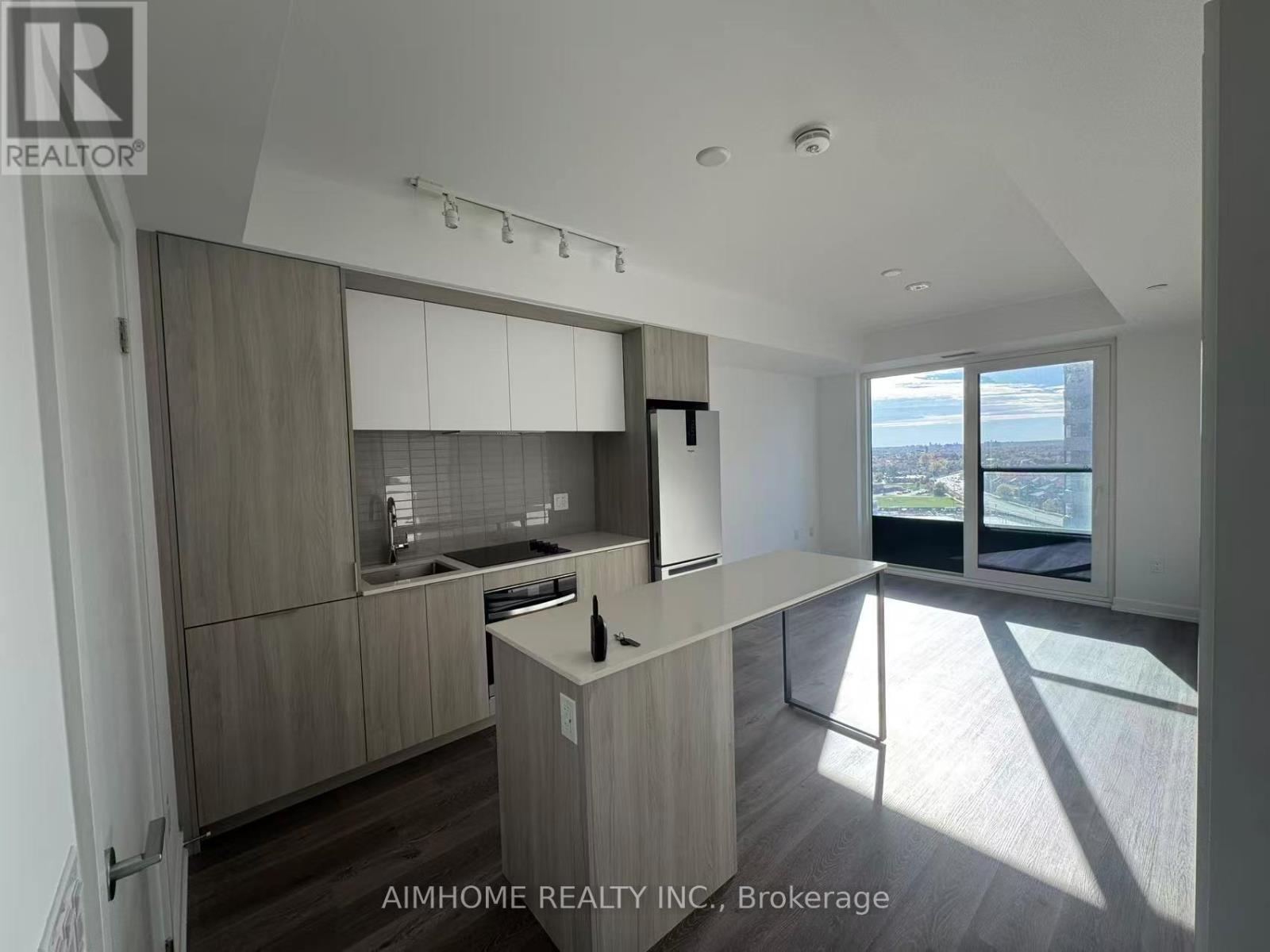 1209 - 395 Square One Drive, Mississauga, Ontario  L5B 0P6 - Photo 6 - W12510702