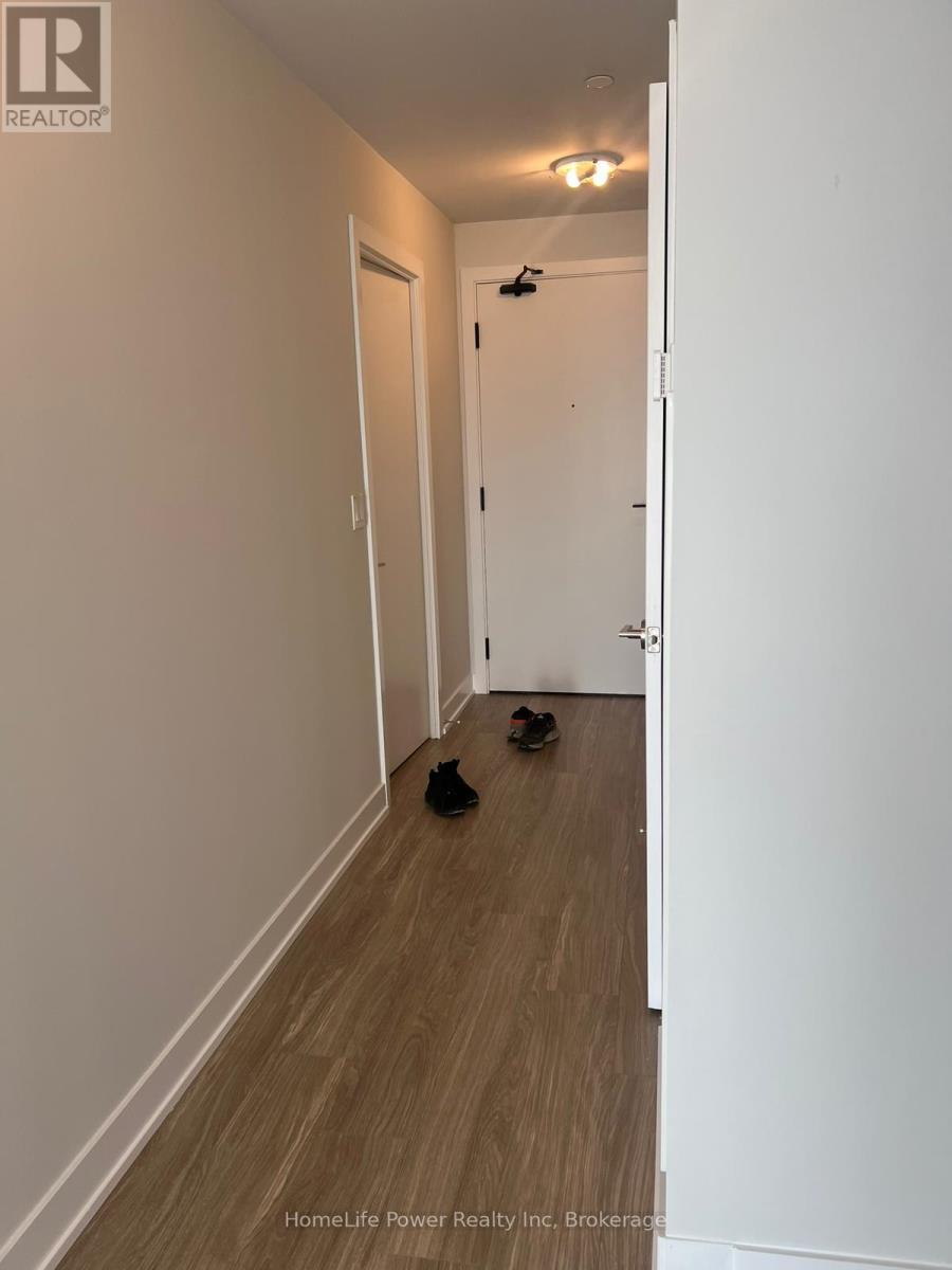 4304 - 430 Square One Drive, Mississauga, Ontario L5B 0L6 - Photo 10 - W12510748