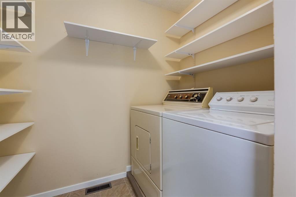 20 Point Mckay Court Nw, Calgary, Alberta  T3B 5B7 - Photo 16 - A2256827