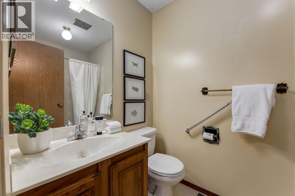 20 Point Mckay Court Nw, Calgary, Alberta  T3B 5B7 - Photo 21 - A2256827