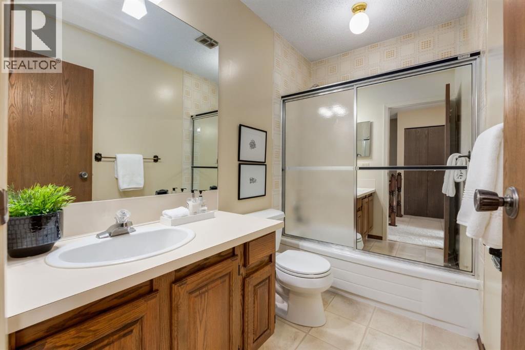 20 Point Mckay Court Nw, Calgary, Alberta  T3B 5B7 - Photo 23 - A2256827