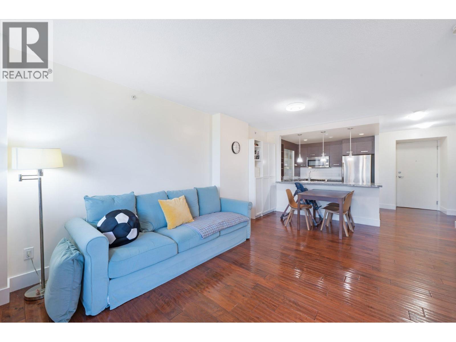 903 2959 Glen Drive, Coquitlam, British Columbia  V3B 0B8 - Photo 3 - R3058269