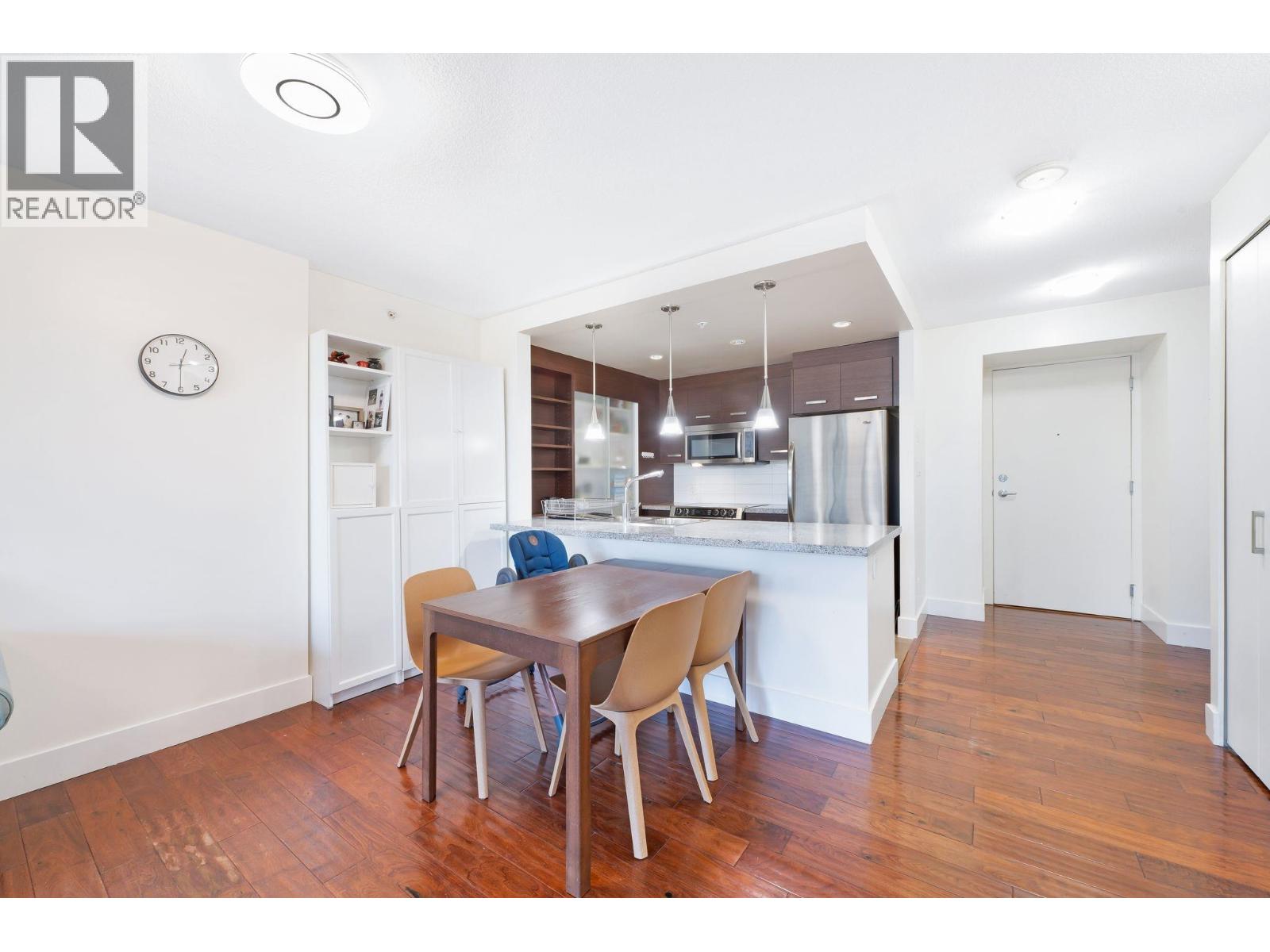 903 2959 Glen Drive, Coquitlam, British Columbia  V3B 0B8 - Photo 7 - R3058269