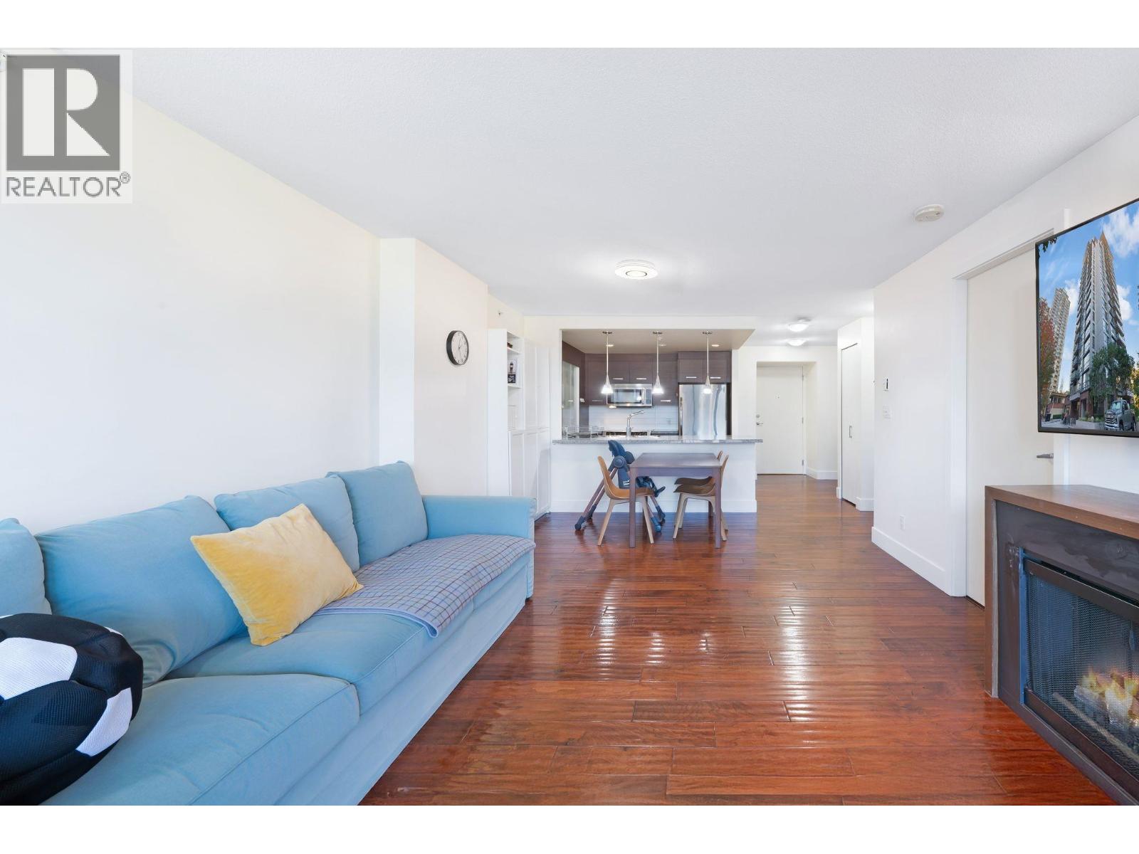 903 2959 Glen Drive, Coquitlam, British Columbia  V3B 0B8 - Photo 4 - R3058269